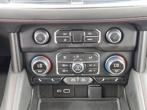Used 2023 Chevrolet Suburban RST w/ Luxury Package AWD/4WD image 14