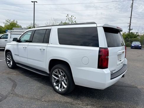 Used 2020 Chevrolet Suburban LT AWD/4WD image 3