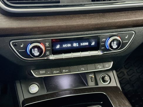 Used 2024 Audi Q5 2.0T Premium image 18