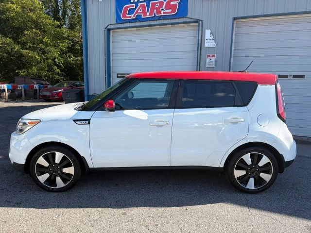 Used 2017 Kia Soul + w/ Designer's Package FWD image 2