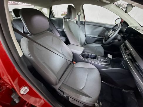 Certified 2025 Kia K4 FWD image 30