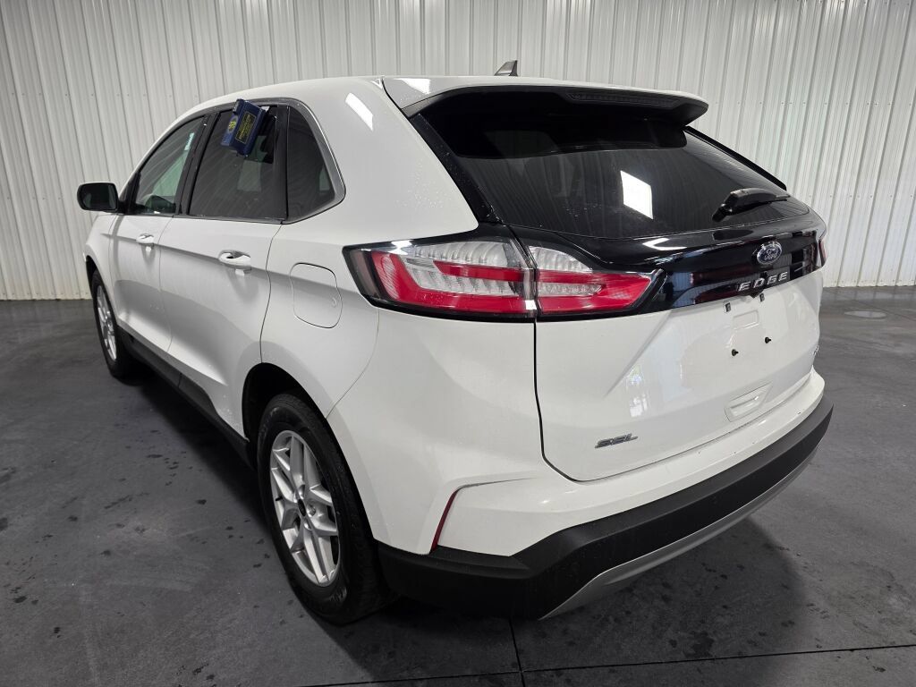 Used 2023 Ford Edge SEL w/ Convenience Package AWD/4WD image 3