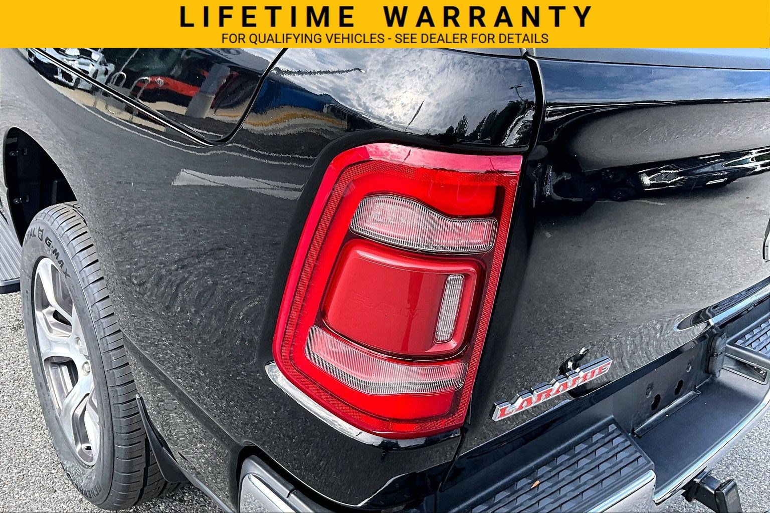 Used 2024 RAM 1500 Laramie AWD/4WD image 34