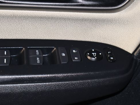 Certified 2022 Honda CR-V EX image 33