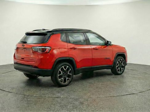 Used 2025 Jeep Compass Limited image 9