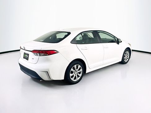 Used 2024 Toyota Corolla LE image 9