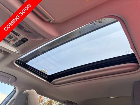 Used 2019 Toyota RAV4 XLE w/ Carpet Mat Package FWD image 4