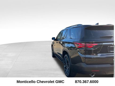 Used 2022 Chevrolet Traverse RS w/ LPO, Floor Liner Package image 6