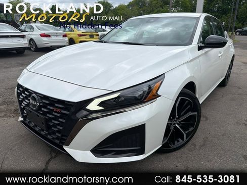 Used 2023 Nissan Altima 2.5 SR FWD image 1