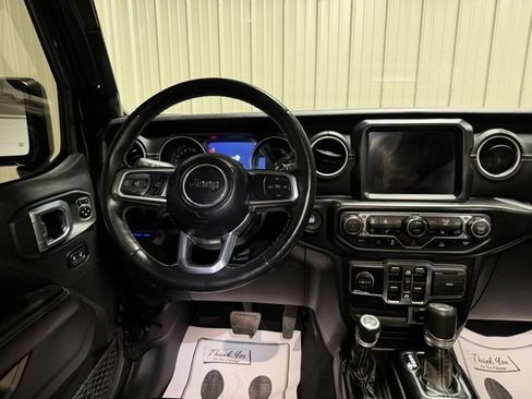 Used 2023 Jeep Wrangler Unlimited Sahara w/ Cold Weather Group image 28