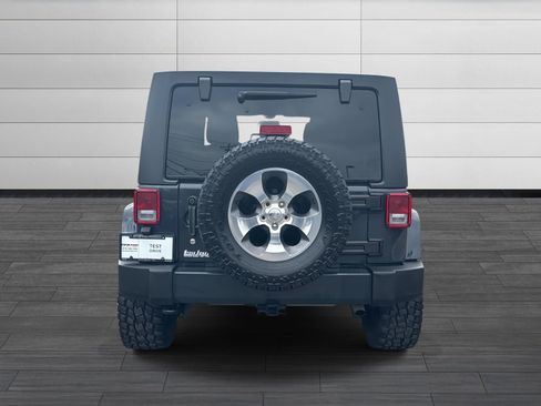 Used 2017 Jeep Wrangler Unlimited Sahara w/ Max Tow Package image 5