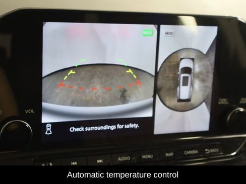 Used 2024 Nissan Pathfinder Platinum w/ Cargo Package image 7