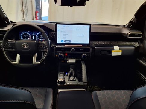 New 2025 Toyota 4Runner 4WD image 11