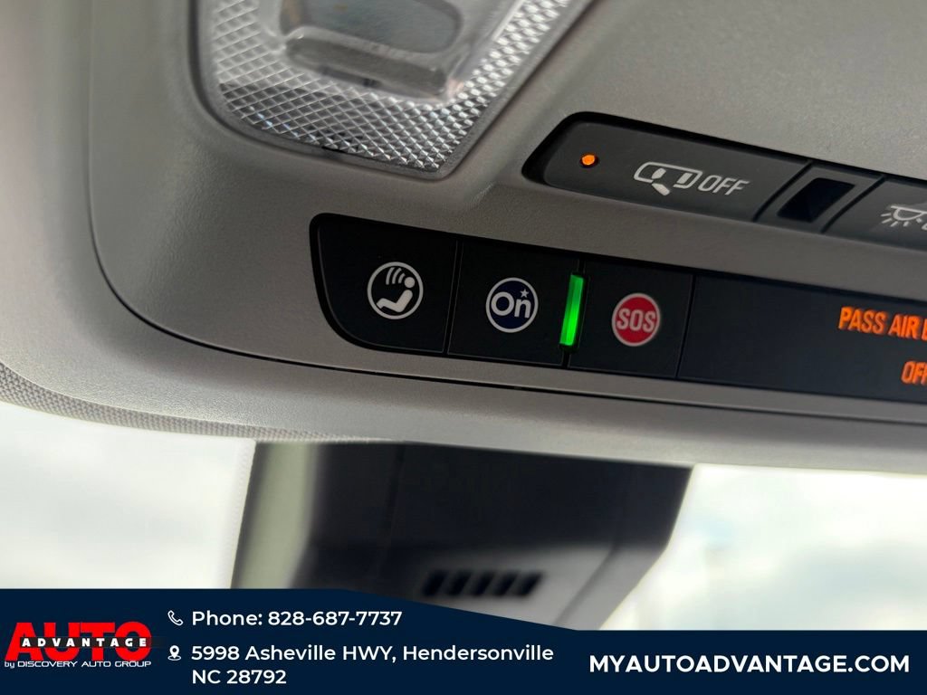 Used 2024 GMC Terrain SLT AWD/4WD image 17