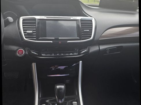 Used 2017 Honda Accord EX-L image 24