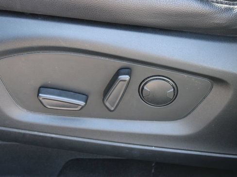 Used 2022 Ford Explorer Limited w/ Equipment Group 301A RWD image 23