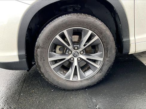 Used 2018 Toyota Highlander Plus image 12