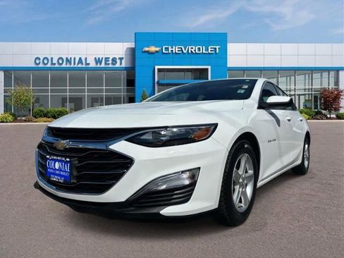 Used 2023 Chevrolet Malibu LS w/ Driver Confidence Package FWD image 2