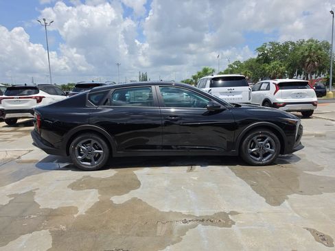 New 2026 Kia K4 FWD image 8