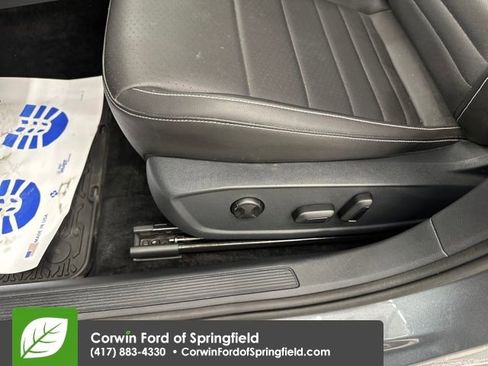 Used 2024 Volkswagen Jetta SE w/ Panoramic Sunroof Package image 31