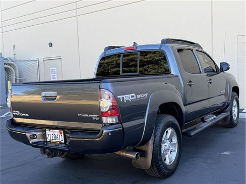 Used 2015 Toyota Tacoma PreRunner w/ TRD Sport Package RWD image 7