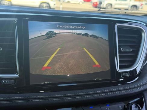 New 2026 Chrysler Pacifica Select image 34