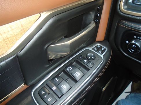 Used 2024 RAM 3500 Limited w/ Safety Group image 81