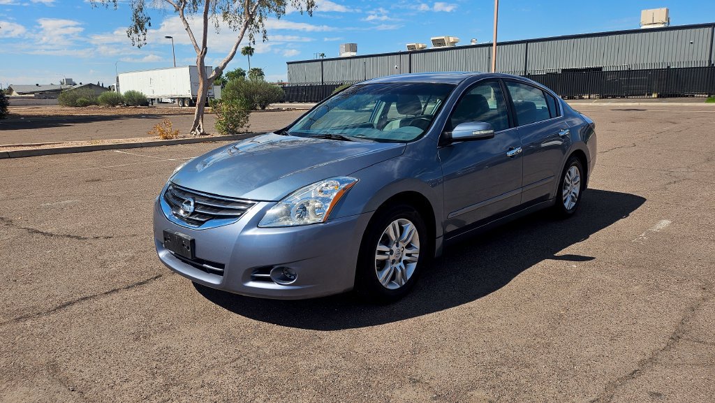 Used 2010 Nissan Altima 2.5 S w/ Convenience Plus Pkg FWD image 4