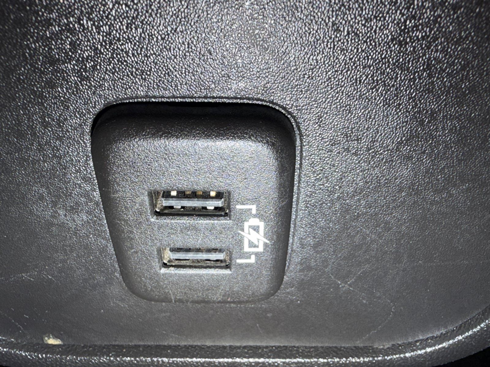 Used 2024 GMC Terrain SLE w/ Elevation Edition FWD image 32