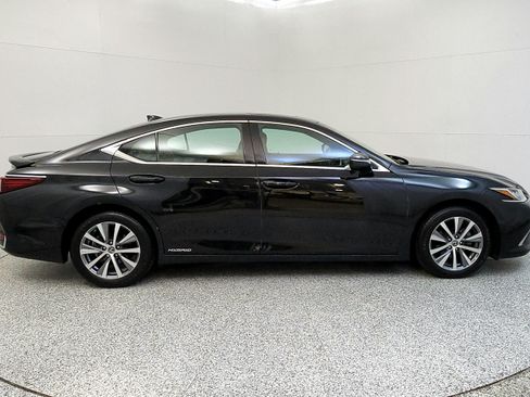 Used 2020 Lexus ES 300h w/ Premium Package FWD image 8