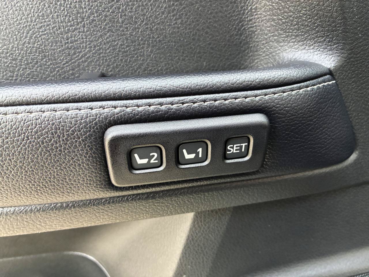 Used 2019 Toyota 4Runner Limited AWD/4WD image 10