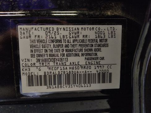 Used 2025 Nissan Sentra SV FWD image 33