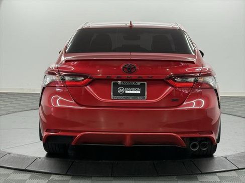 Certified 2022 Toyota Camry SE image 8