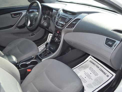 Used 2014 Hyundai Elantra SE w/ Option Group 02 FWD image 20