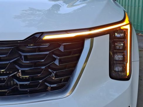 Certified 2025 Kia Sorento SX Prestige AWD/4WD image 6