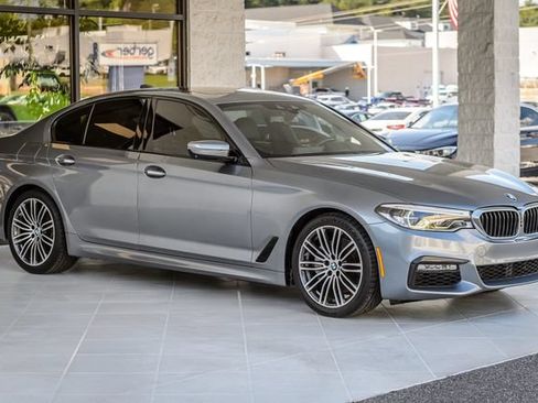 Used 2018 BMW 540i w/ M Sport Package RWD image 4