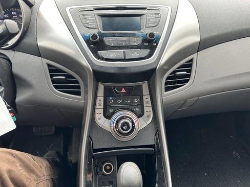 Used 2013 Hyundai Elantra GLS w/ Preferred Pkg image 37