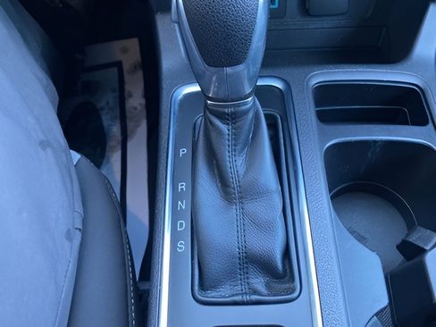 Certified 2019 Ford Escape SE image 25