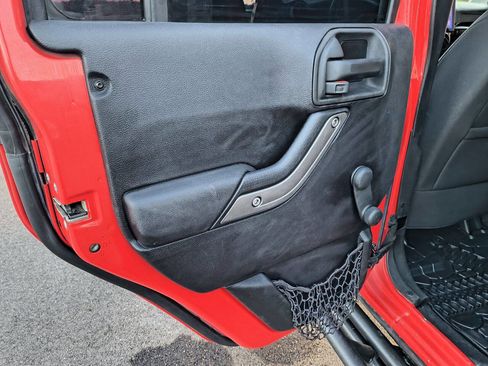 Used 2015 Jeep Wrangler Unlimited Sport image 21