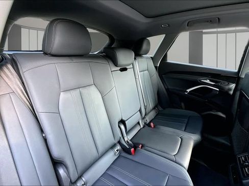 Used 2025 Audi Q5 Premium w/ Convenience Package AWD/4WD image 25