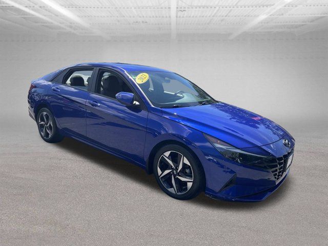 Used 2023 Hyundai Elantra SEL w/ Convenience Package FWD image 4