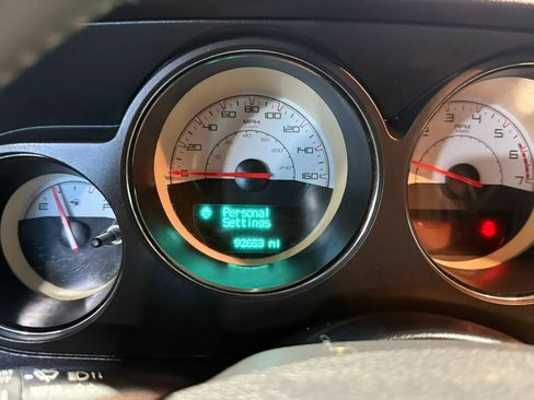 Used 2014 Dodge Challenger R/T RWD image 18