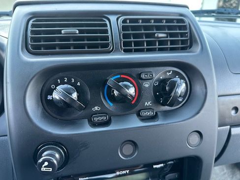 Used 2004 Nissan Frontier XE w/ (PWR) XE Pwr Pkg image 24