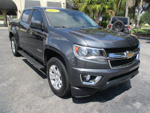 Used 2017 Chevrolet Colorado LT w/ LT Convenience Package RWD image 2