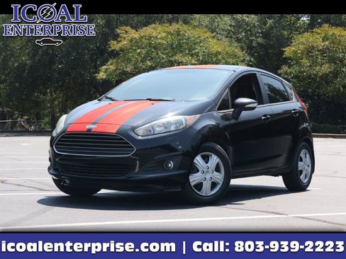 Used 2014 Ford Fiesta SE w/ Exterior Protection Package FWD image 1