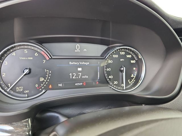 Used 2022 Cadillac XT4 Premium Luxury w/ Enhanced Visibility Package FWD image 14