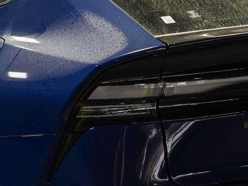 New 2026 Toyota Prius Plug-In Hybrid FWD image 7