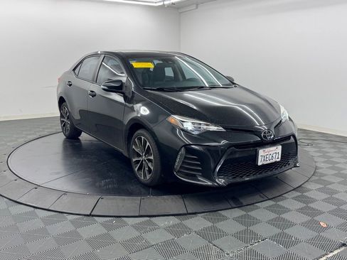 Used 2017 Toyota Corolla SE w/ Carpet Mat Package (TMS) FWD image 4
