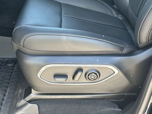 New 2026 Jeep Grand Wagoneer 4WD image 10