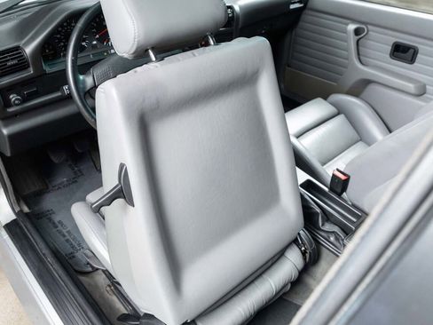 Used 1990 BMW M3 Coupe image 56